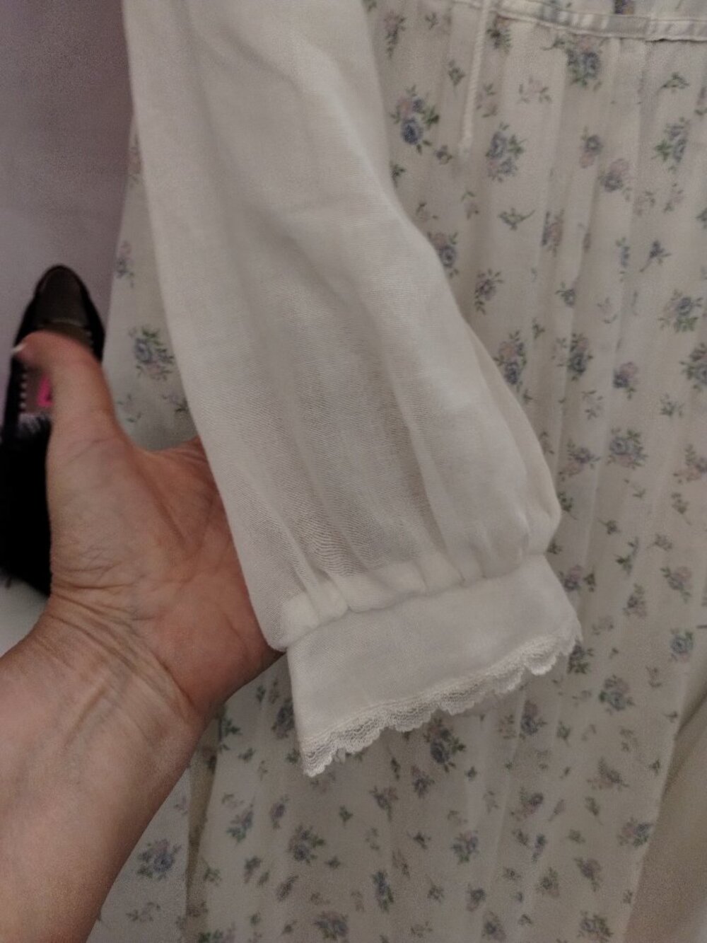 Vintage 80s Gunne Sax White Prairie Maxi Dress with Blue Flowers - Picture 3 of 8